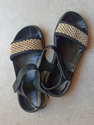 Fantasy Sandals women's leather platform sandals like new, size 37