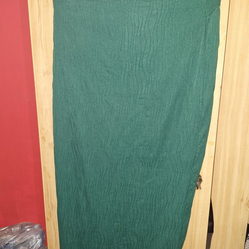 Skirt green size L like new with slit