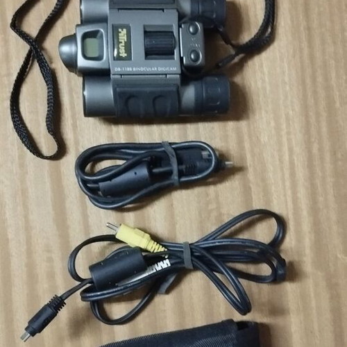 Trust DB-1180 Binocular DigiCam with digital camera