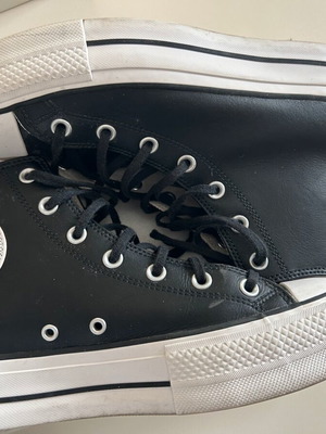 Converse Chuck Taylor All Star Lift women's leather boots like new, black