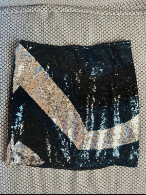 Esmara skirt with sequins like new, black and silver