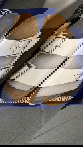 Γυναικείες παντόφλες Birkenstock λευκό μέγεθος από 36 έως 41 ΤΕΛΕΥΤΑΙΑ ΖΕΥΓΑΡΙΑ