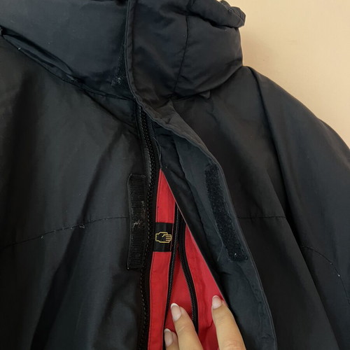 Marmot men's jacket like new with goose down filling and multiple pockets