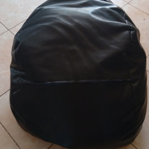 Pouf bean bag set of 2 like new, leatherette