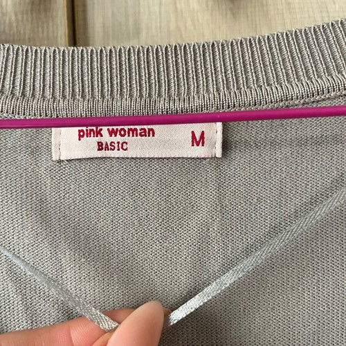 Pink Woman blouse medium gray like new with 3/4 sleeves