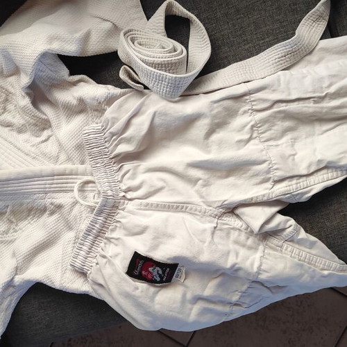 Judoki Tae kwo Do, Jiu Jitsu, Judo suit like new, white, size 122 cm