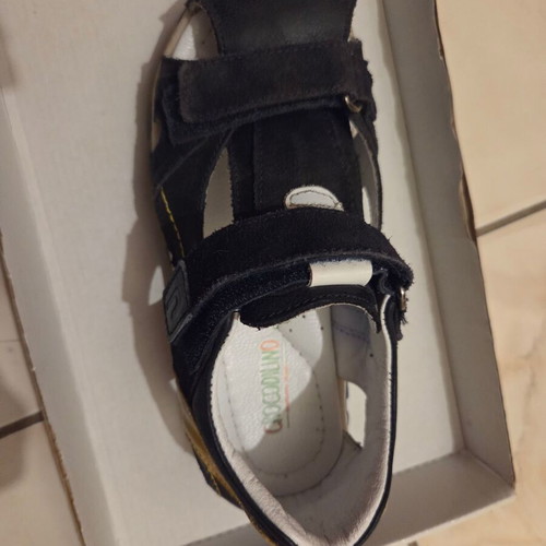 Crocodilino sandals size 33 blue like new for boys