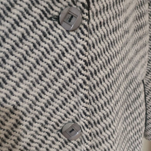 Vintage women's coat 100% wool herringbone like new