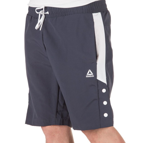 Reebok Bermuda shorts medium size used, dark blue and white