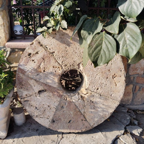 Millstone used large with single and double hoop