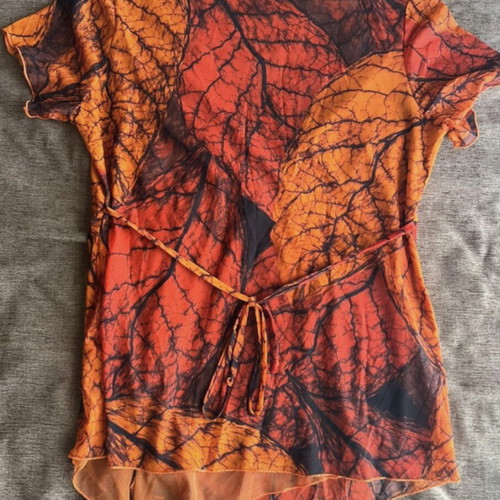 Miracle blouse like new, black and orange, size XL