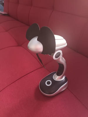 Portable fan used with base and rotating head, AA battery powered