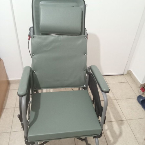Wheelchair new, foldable and lightweight