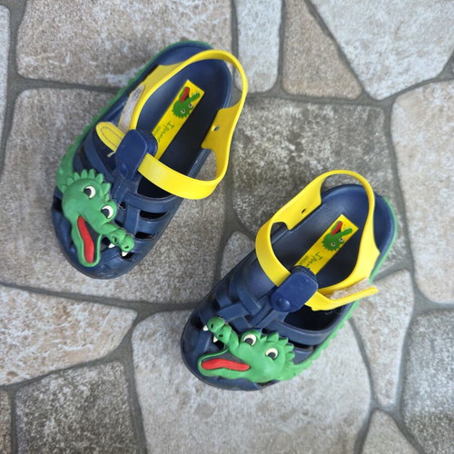 Children's summer shoes used, boys size 20/21