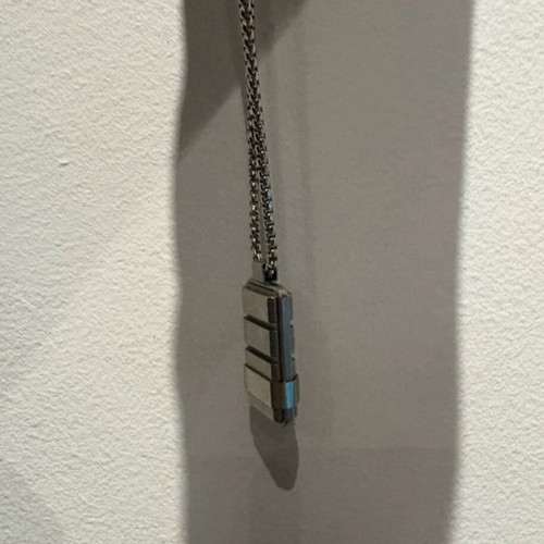 Emporio Armani necklace like new, silver