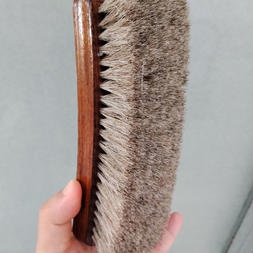 Brush with 100% natural horsehair, like new