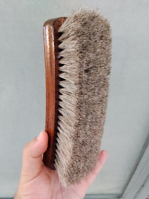 Brush with 100% natural horsehair, like new
