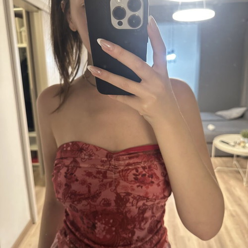 Strapless top fuchsia, like new, comfortable summer fit