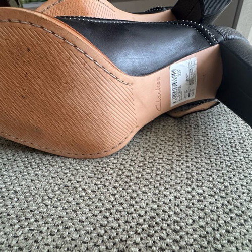 Clarks Mary Jane pumps like new, black, size 40