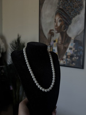 Pearl Necklace new, elegant and timeless design