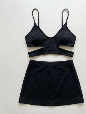 Anel black set with crop top and high-waisted skirt like new