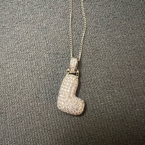 Necklace with stainless steel chain letter L new