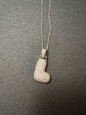 Necklace with stainless steel chain letter L new