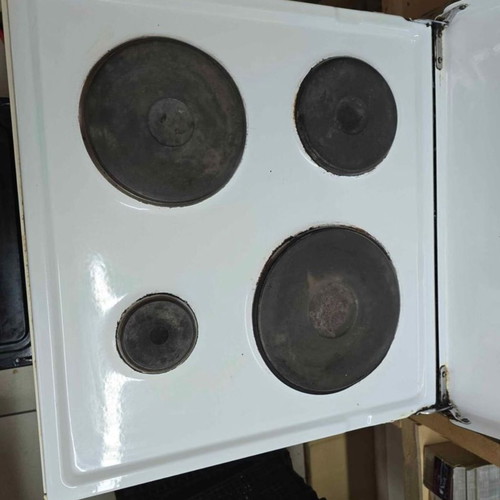 Electric oven used, works properly