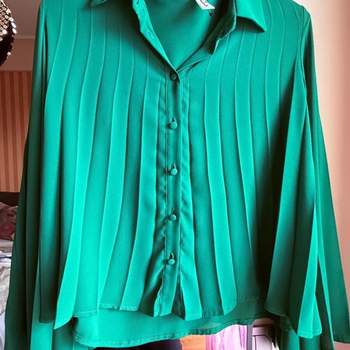 Saverini shirt like new, emerald green, size S, made in Italy