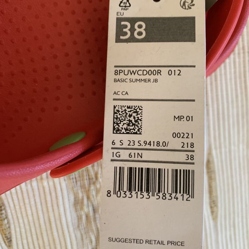Benetton flip flops new, size 38, red
