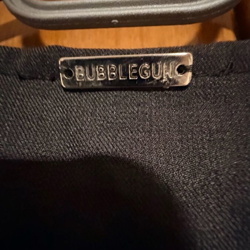 Bubblegun crop new, size M, black with short ruffle sleeve