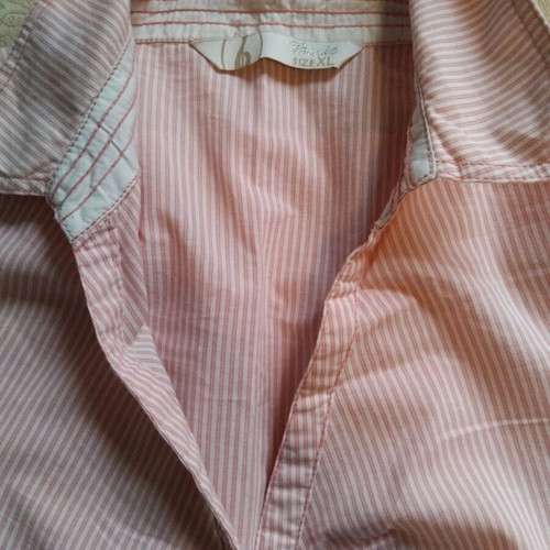 Women's shirts like new, set of 2 in pink stripes and blue check