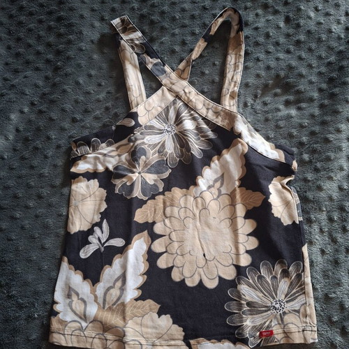 Floral women's top small size like new, black and beige
