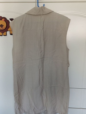 Sleeveless dress beige Large like new with decorative buttons