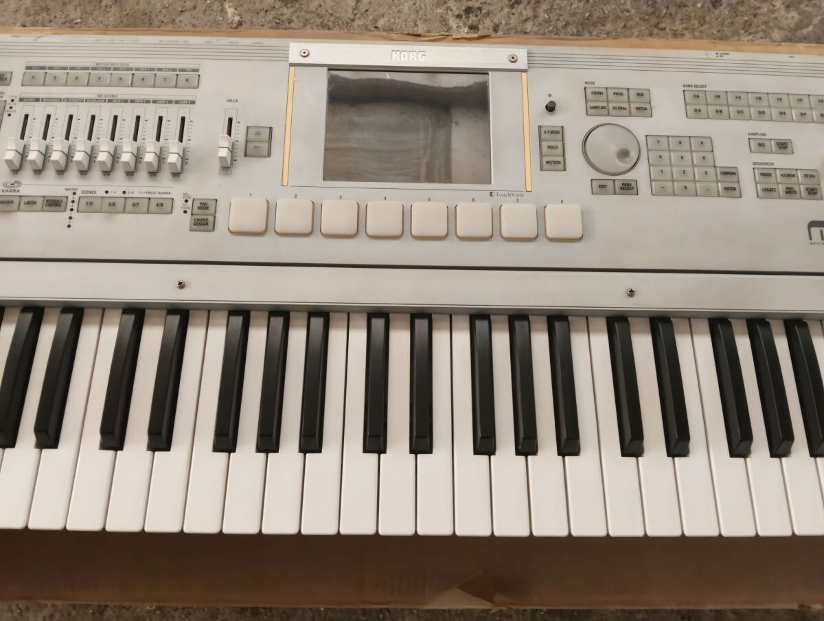 Korg M3 music workstation synthesizer,… - € 600,00 - Vendora.cy