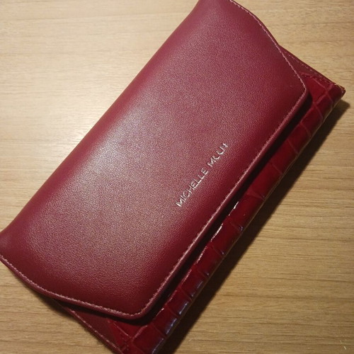 Michelle Moon red wallet like new