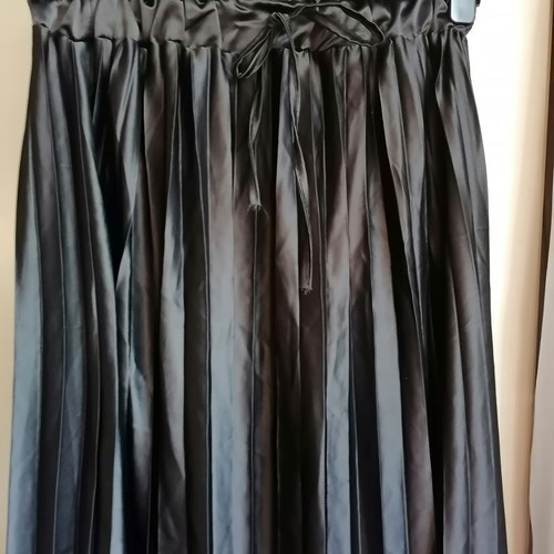 Celestino pleated maxi skirt one size new, black