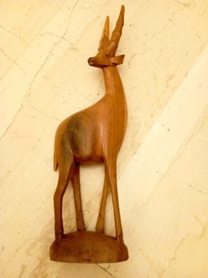 Wooden gazelle like new, height 30cm