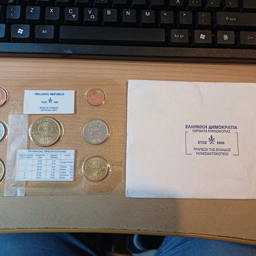 Σετ νομισμάτων δραχμών 2000 ακυκλοφόρητο με θήκη