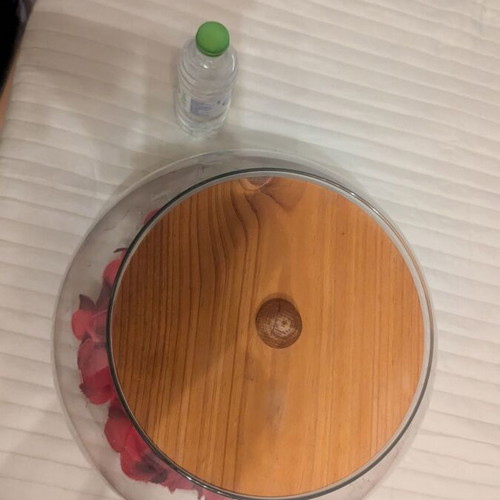 Large glass jar with lid like new