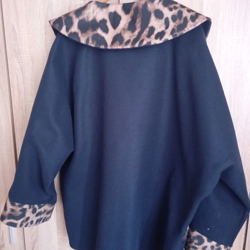 Coat jacket like new, blue with leopard print collar and cuffs