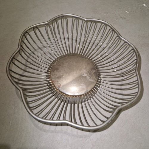 Metal fruit bowl used basket