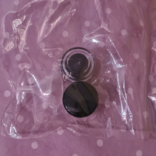 Handle for women's razor like new with empty containers
