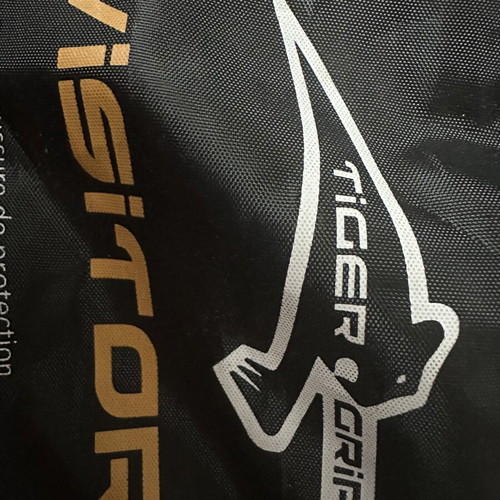 Tiger Grip Visitor Overshoes XL new with carrying case