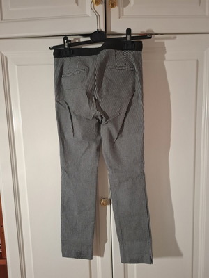 Zara Womens Trousers fitted, like new, black and white, size M