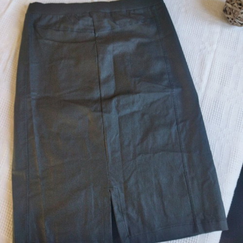 Attrattivo leather skirt like new, black, elastic midi or mini