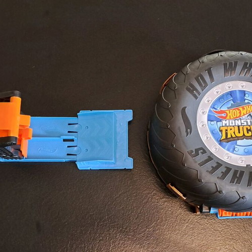 Hot Wheels Monster Tracks track used in excellent working condition