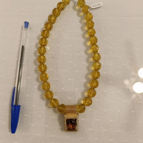 Necklace new with round glass bead and smoky quartz