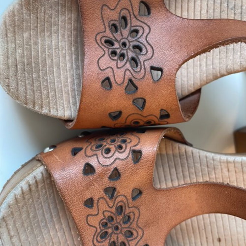 Leather women's sandals Liberitae used, size 36, brown