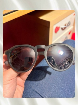 Hawkers black round sunglasses with tinted lenses